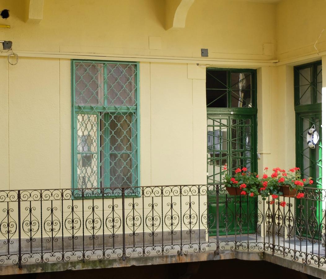 111 Hostel Budapest Exterior photo